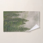 Misty Foggy Forest Bomen Handdoek (Handdoek)