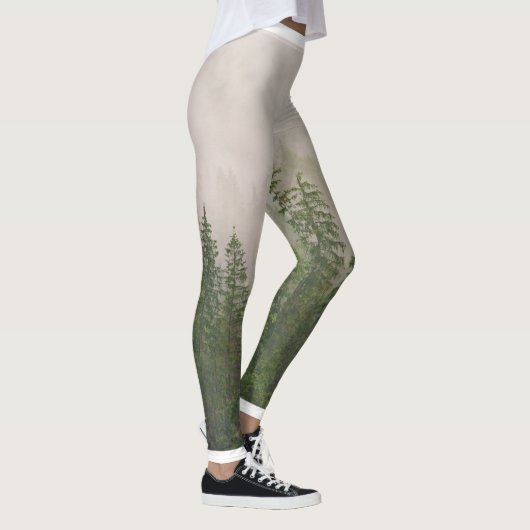 Misty Foggy Forest Bomen Leggings (Rechts)