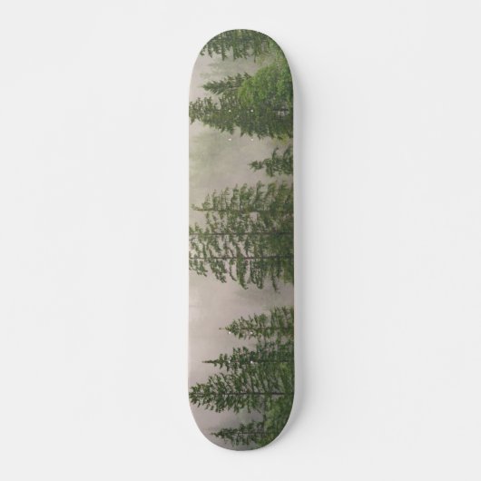 Misty Foggy Forest Bomen Persoonlijk Skateboard (Voorkant)