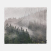 Misty Forest in de bergen Fleece Deken (Voorkant (Horizontaal))
