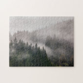 Misty Forest in de bergen Legpuzzel (Horizontaal)