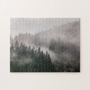 Misty Forest in de bergen Legpuzzel