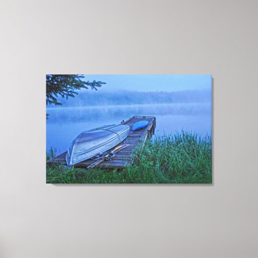 Misty Lake, Dock, Row Boat & Kayak Natuur Scene Canvas Afdruk (Voorkant)