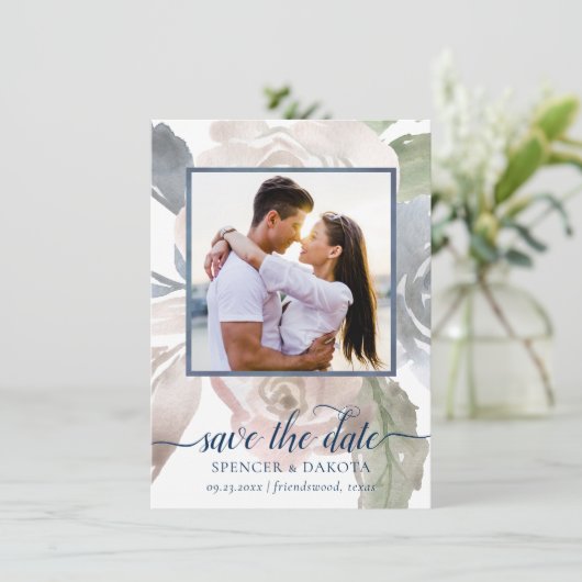 Misty Lake | Mooie zachte stoffige Hued bloemfoto Save The Date (Staand voorkant)