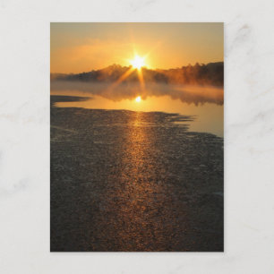 Misty Lake Sunrise Briefkaart