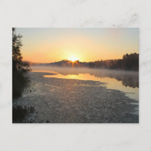 Misty Lake Sunrise Briefkaart