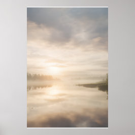 Misty Meer Zonsopgang Gouden Weerkaatsing Poster