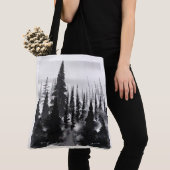 Misty Monochrome Pine Forest Waterverf Art Print Tote Bag (Dichtbij)