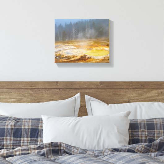 Misty Morning Geyser: een Yellowstone Wonderland Canvas Afdruk (Insitu (Slaapkamer))