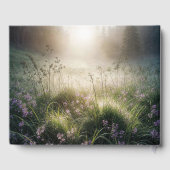 Misty Morning Meadow met wilde bloemen Gastenboek (Achterkant)