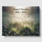 Misty Morning Meadow met wilde bloemen Gastenboek (Voorkant)