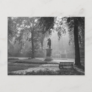 Misty Morning op het plein Briefkaart