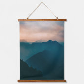 Misty Mountain Cloudscape op Dawn Wood Topped Hangend Wandkleed (Voorkant)