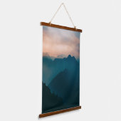 Misty Mountain Cloudscape op Dawn Wood Topped Hangend Wandkleed (Gebogen)