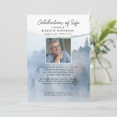 Misty Mountain Pine Tree Viering van het leven Fot Kaart (Staand voorkant)