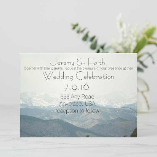 Misty Mountain Wedding Invitation Kaart (Staand voorkant)