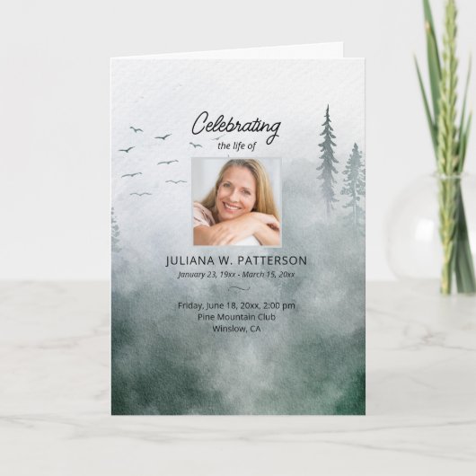 Misty Pine Forest Viering van het leven Begrafenis Programma (Voorkant)