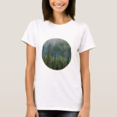 Misty pine trees forest landschap t-shirt (Voorkant)