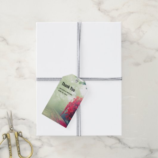 Misty Railroad Tracks Schilderachtig Foto bedankt Cadeaulabel (Met Touw)