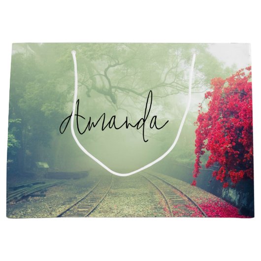 Misty Railroad Tracks Schilderachtig Foto Birthday Groot Cadeauzakje (Voorkant)