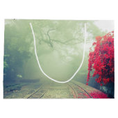 Misty Railroad Tracks Schilderachtig Foto Birthday Groot Cadeauzakje (Achterkant)