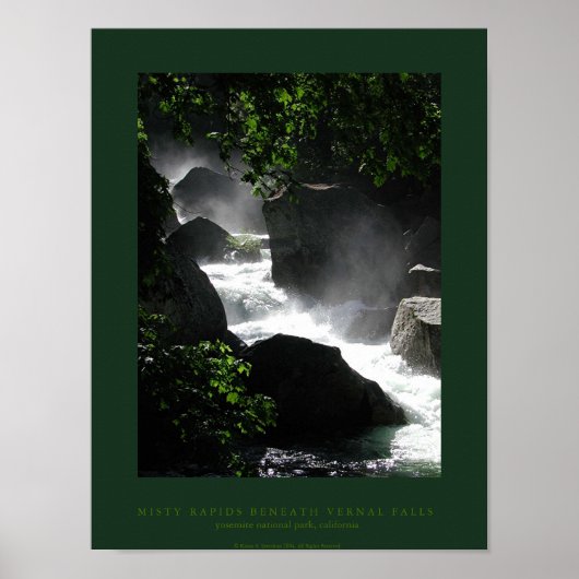 Misty Rapids Beneath Vernal Herfsten Poster (Voorkant)