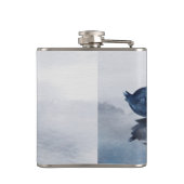 Misty Reflections | Dusty Blue Swan Groomsman Heupfles (Achterkant)