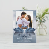 Misty Reflections | Foto van Dusty Blue Swan Save The Date (Staand voorkant)