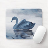 Misty Reflections | Moody Dusty Blue Swan op Lake Muismat (Met muis)