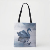 Misty Reflections | Moody Dusty Blue Swan op Lake Tote Bag (Voorkant)
