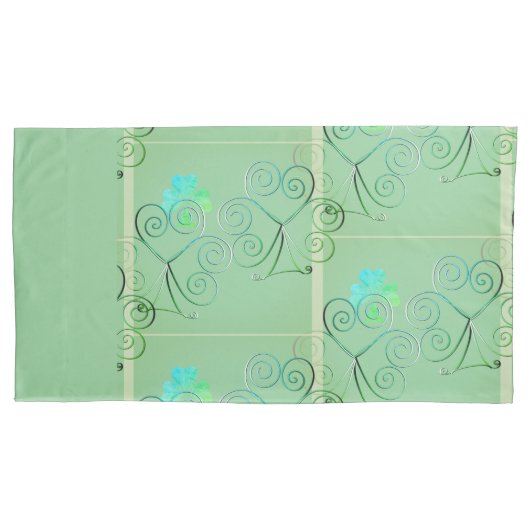 Misty Shamrocks Pillowcase Kussensloop (Voorkant-Links)