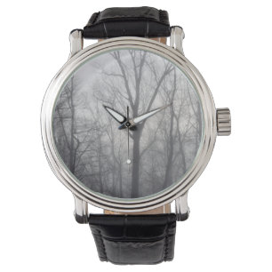 Misty Trees Gray Woodland Horloge