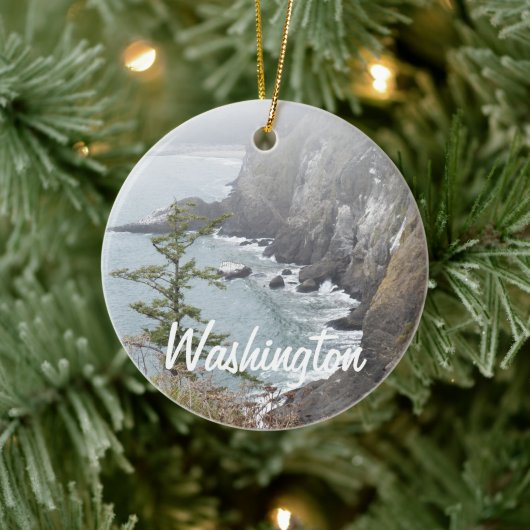Misty Washington Coastline Scene Vakantie Keramisch Ornament (Boom)
