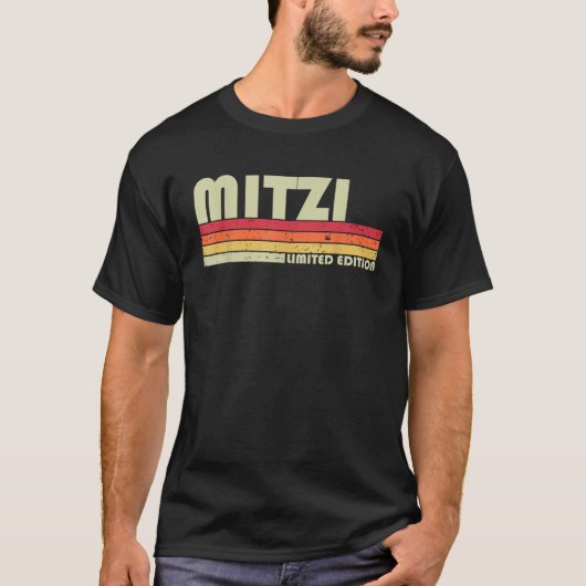 MITZI Geschenknaam Gepersonaliseerde Retro Vintage T-shirt (Voorkant)