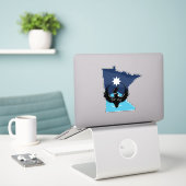 MN Loon Rising - MN Staatsvlag Sticker (Laptop op bureau)
