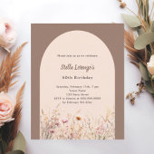 Mocha beige wilde bloemen verjaardag uitnodiging