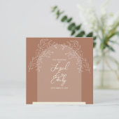 Mocha Brown Arch Wedding Invitation QR-code Kaart (Staand voorkant)