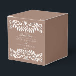 Mocha Bruine Talavera Tegel Stijl Fiesta Bruiloft Bedankdoosjes<br><div class="desc">Iedereen houdt van een feestje! Deze collectie is een verbluffende mix van elegantie en cultureel erfgoed, geïnspireerd door de traditionele Mexicaanse Talavera-tegelpatronen. De aardsbruine Terracotta-bloemenrand straalt verfijning en een vleugje feestelijke charme uit, waardoor het perfect is voor uw Spaanse of Mexicaanse themafeest. Of u nu een groot feest geeft of...</div>