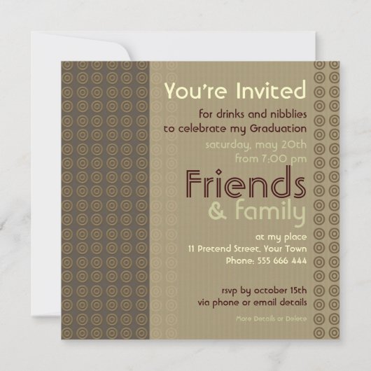 Mocha Circles Trendy Modern Afstuderen Invitation Kaart (Achterkant)