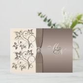 Mocha en Ivoor Floral Monogram Uitnodiging (Staand voorkant)