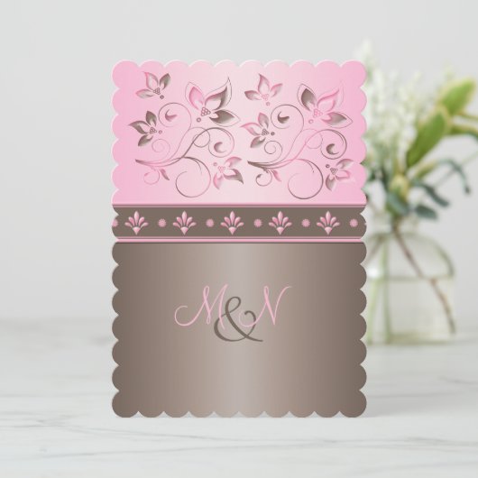 Mocha en Pink Floral Monogrammed Invitation Kaart (Staand voorkant)