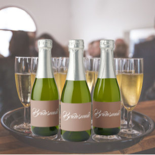 Mocha gestileerde script bruiloft bruidsmeisje sparkling wijnetiket