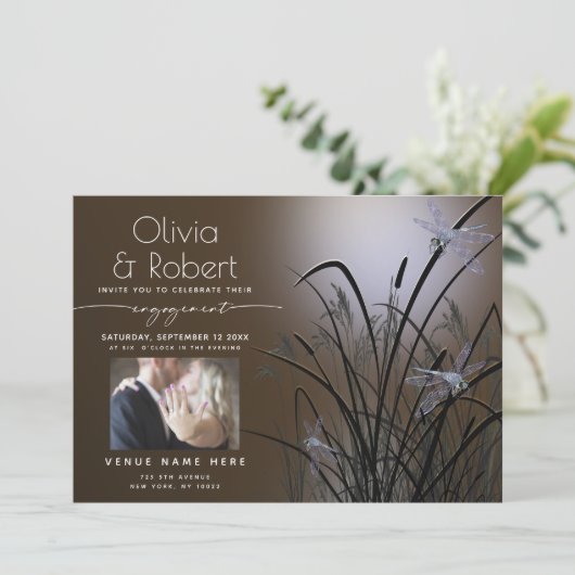 Mocha Glow Verloving Moonlight Dragonfly Kaart (Staand voorkant)