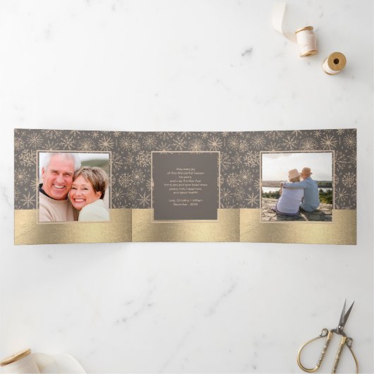 Mocha Gold Holiday Multi Photo Tri Fold Card Drieluik Aankondiging (Binnen)