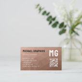 Mocha Mousse Bruine geometrische mesh QR-code Mono Visitekaartje (Staand voorkant)