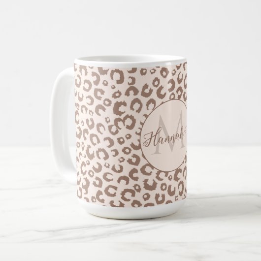 Mocha Mousse en Crème Tan Leopard Patroon Koffiemok (Voorkant links)