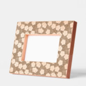 Mocha Mousse - Katoenbloem Gegraveerde Lijstjes (Links)