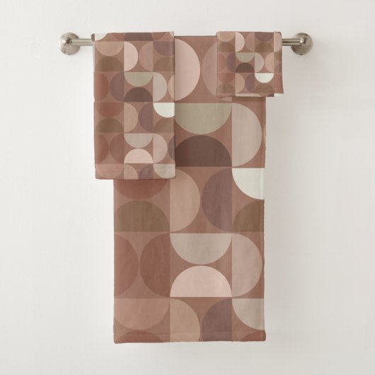Mocha Mousse Mid Century Modern Bad Handdoek (Insitu)