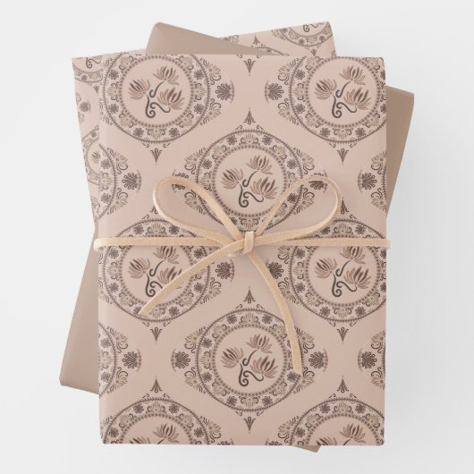 Mocha Rococo Revival Lotus Mandala Mid Mod Ogee Inpakpapier Vel (In situ)