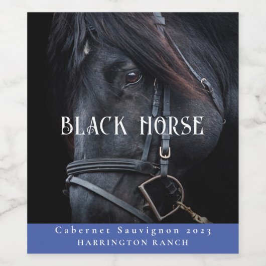Mockup Black Horse Westerne aangepaste waslabels Wijn Etiket (Enkel label)